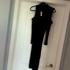 Cold shoulder turkey neck gold plated button slit on bottom